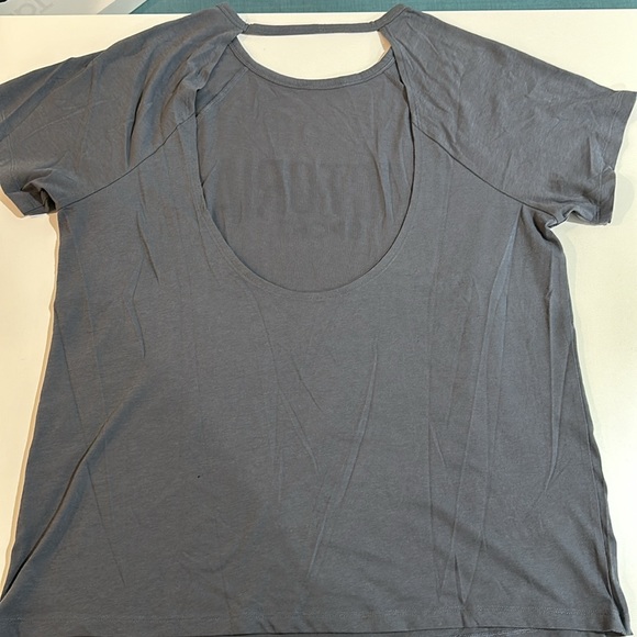 Victoria Sport Tee - Picture 3 of 3